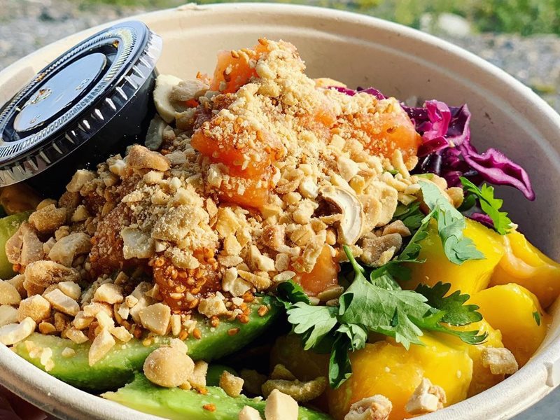 Salmon bowl from Råvara in Luleå