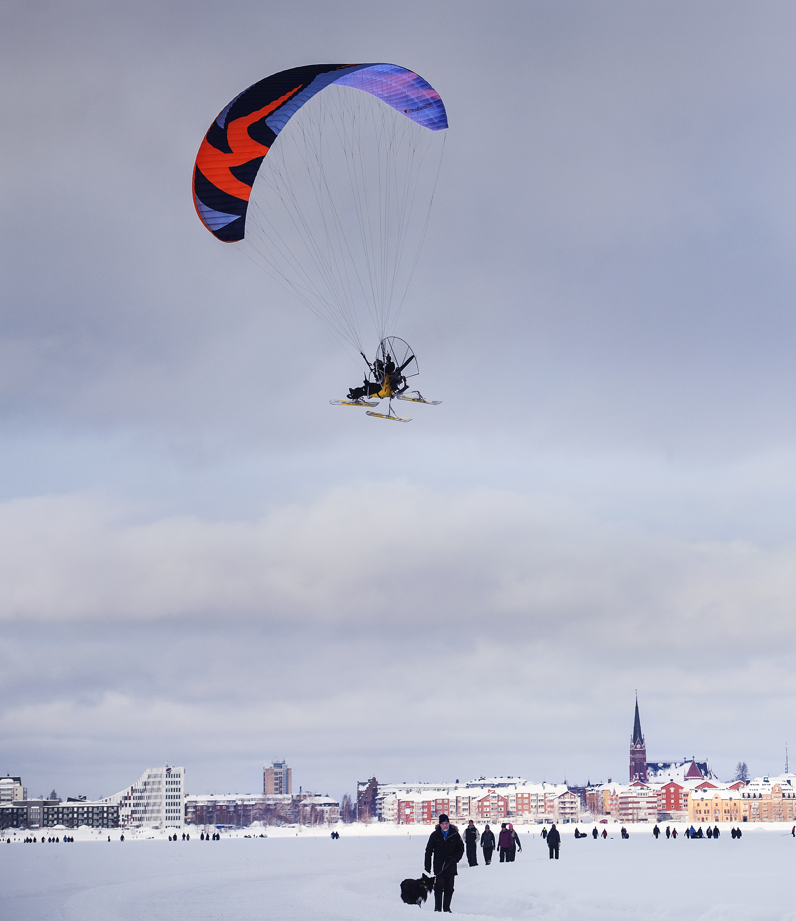 People enjoying the ice track in Luleå