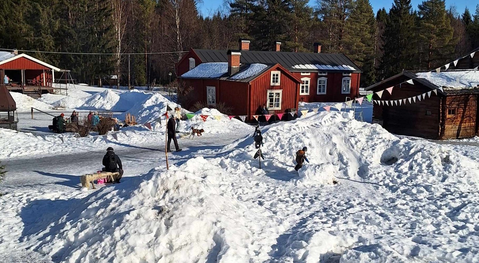 utomhuslek på Hägnan