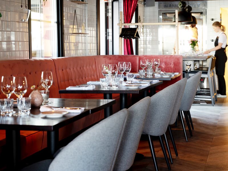 Cozy interior design at Hemmagastronomi