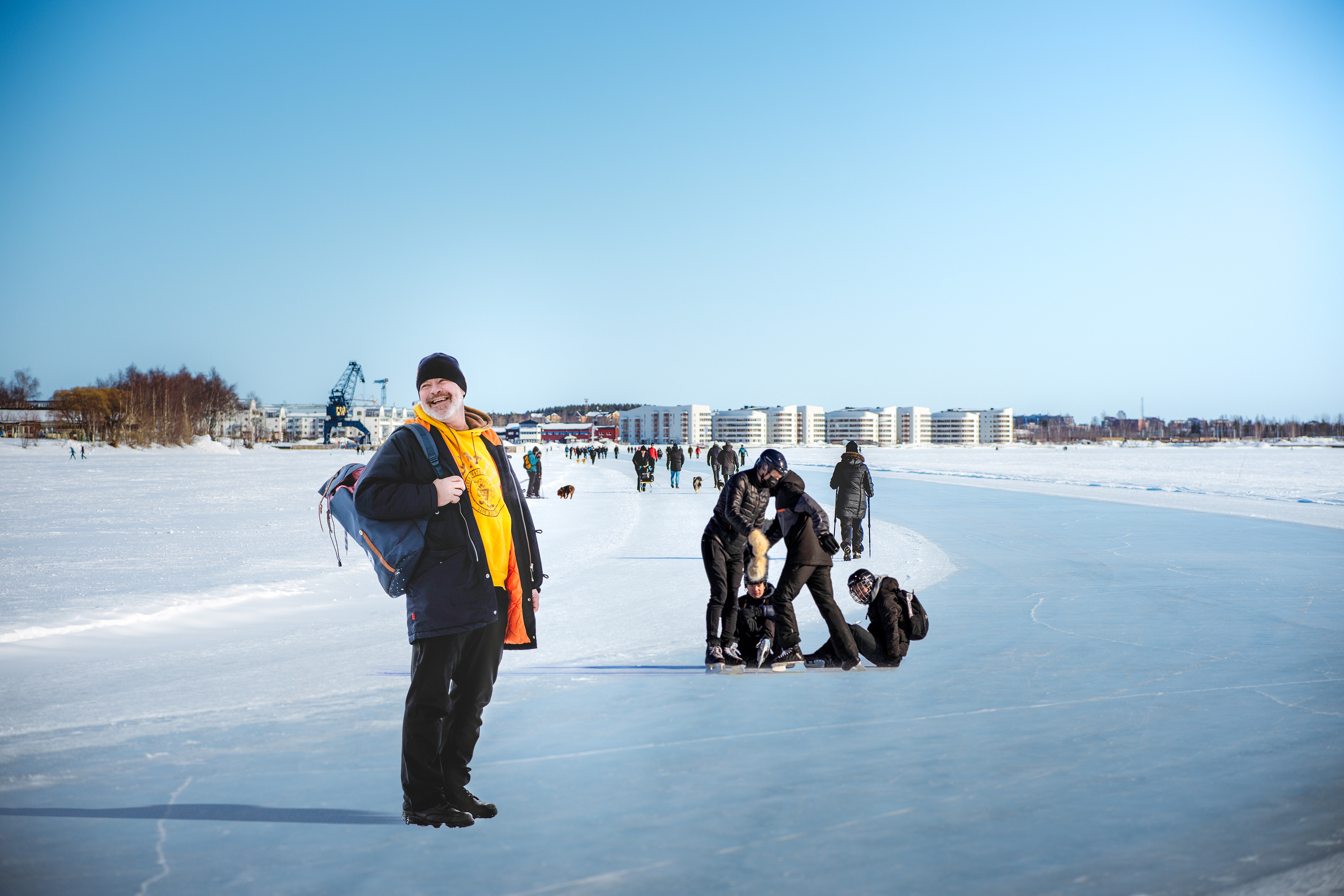 Iceroad Happy People