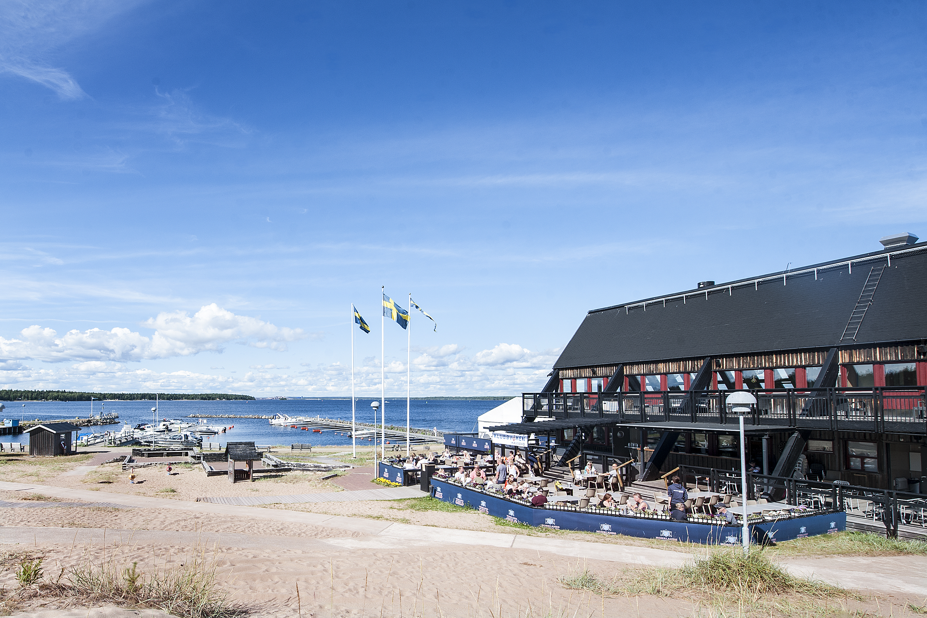 Klubbviken Havsbad by Per Lundström