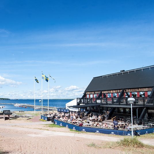 Klubbviken Havsbad by Per Lundström