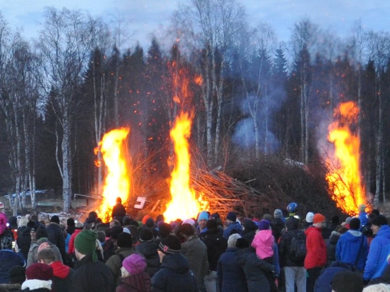 Majbrasa på Hägnan