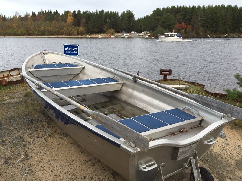 Roddbåt till Sandön