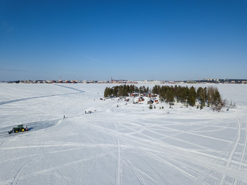 Gråsjälören in Luleå and the ice track in the background