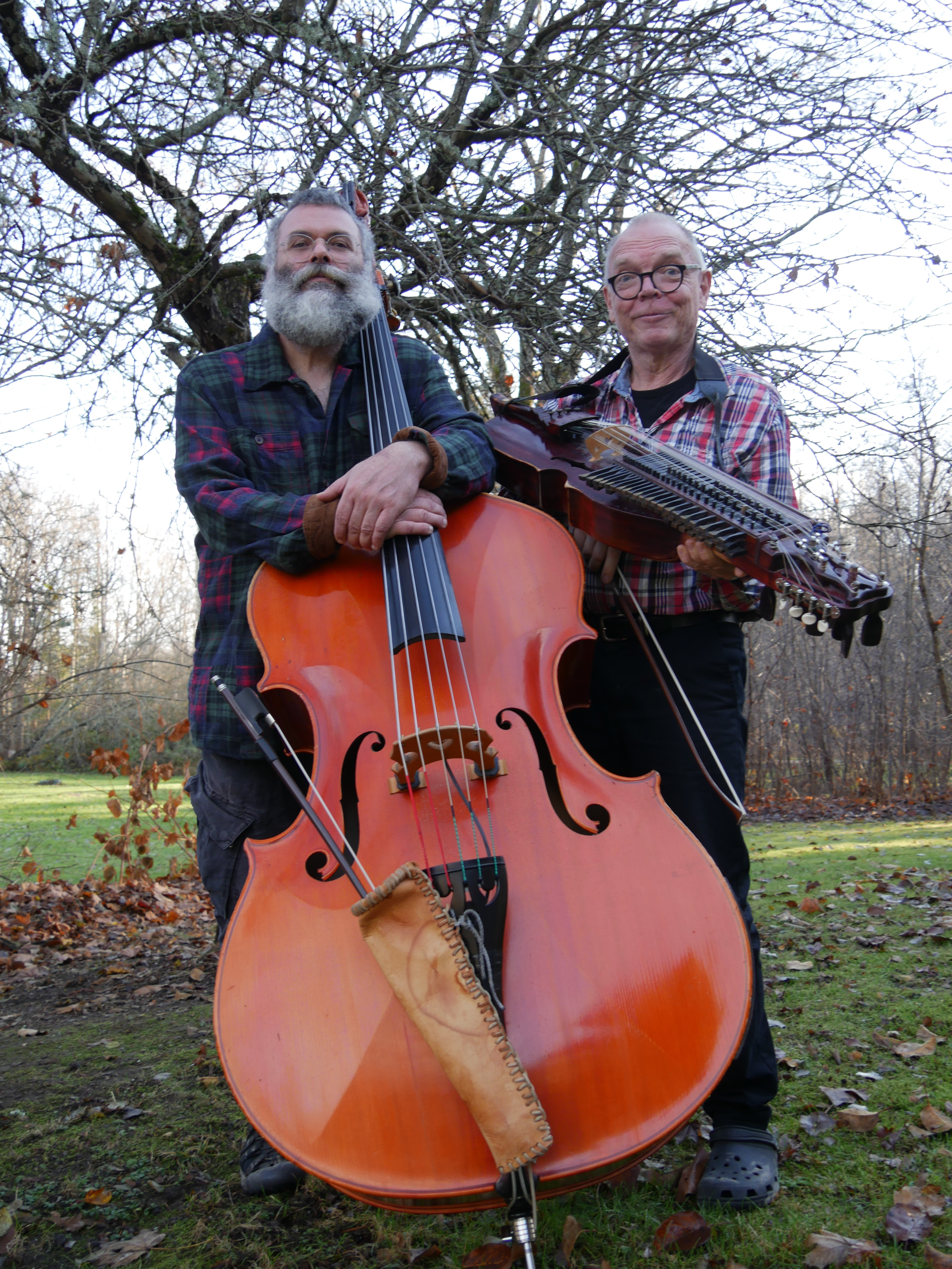Torbjörn Näsbom, nyckelharpa & Sébastien Dubé, kontrabas