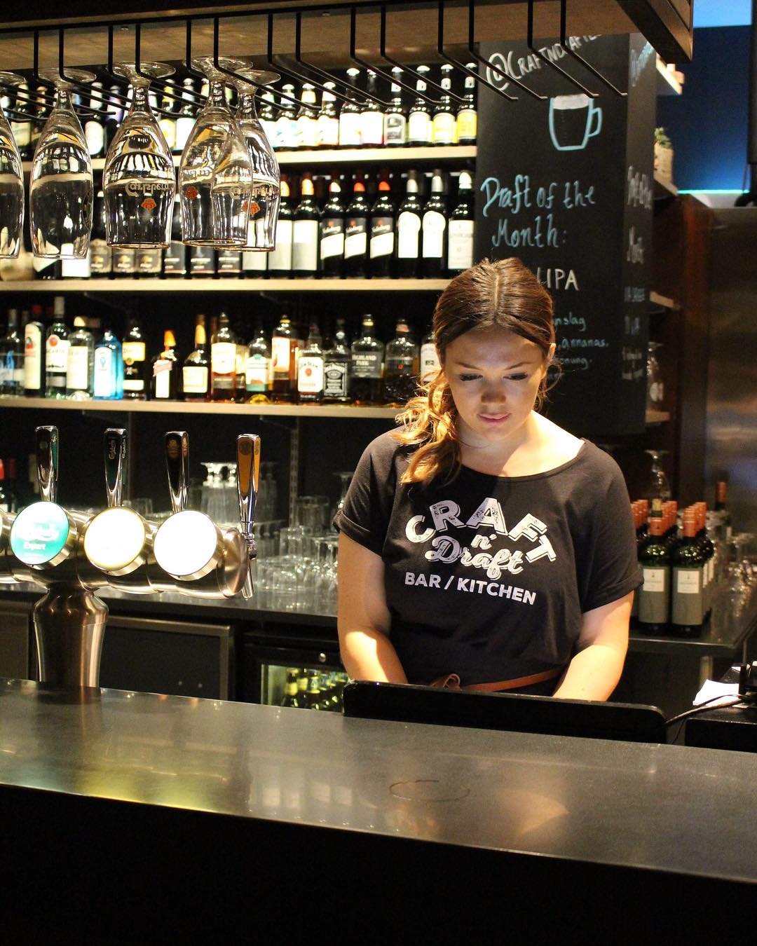 The bar at Craft n' Draft