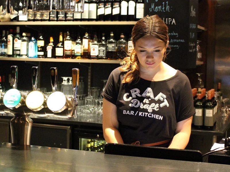 The bar at Craft n' Draft