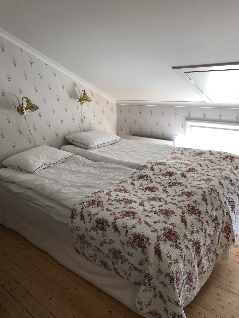 Cozy bedroom at Jopikgården